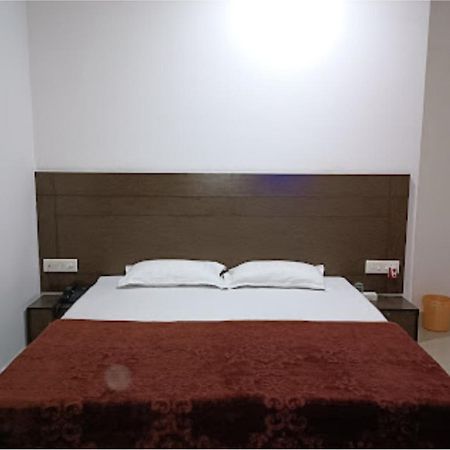 Supreme Guest House By Wb Inn Agra  Bagian luar foto