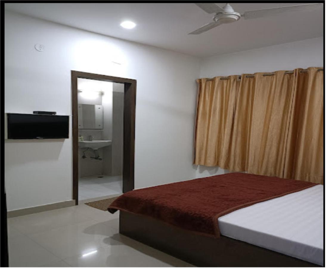 Supreme Guest House By Wb Inn Agra  Bagian luar foto